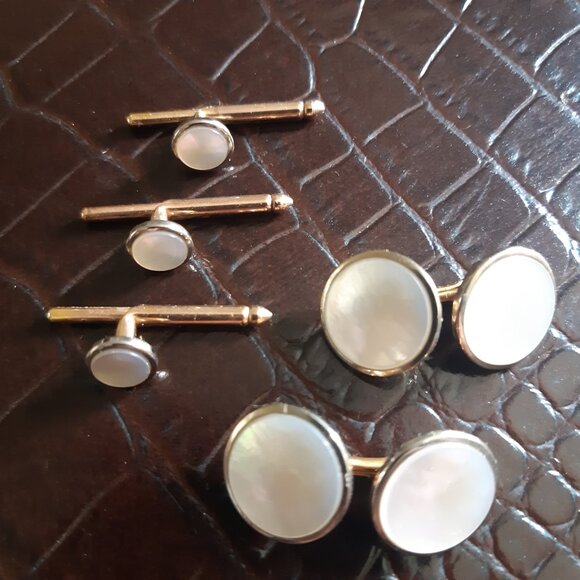 1930/40s Dolan & Bullock Art Deco Gold Filled MOP Cuff Link and Stud Set - Picture 2 of 16